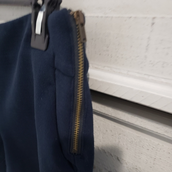 Banana republic navy shorts - Picture 3 of 4